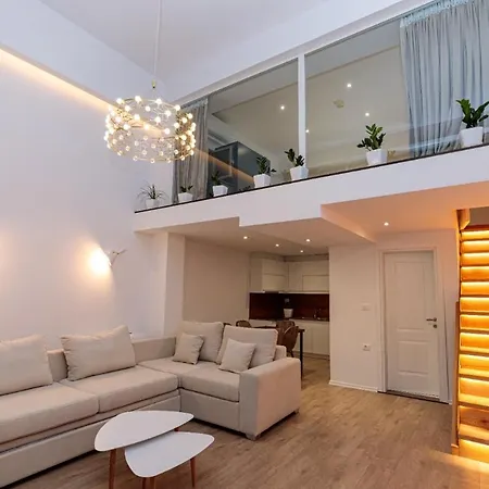 Hakuna Matata & Vlorë