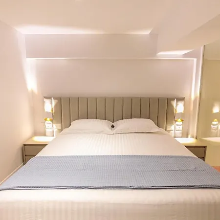 Hakuna Matata & Vlorë