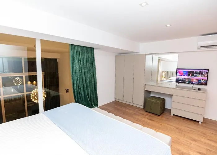 Hakuna Matata & * Vlora