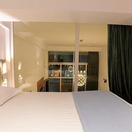 Villa Hakuna Matata & Vlore